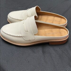 Kelsi Dagger Brooklyn Locke Mule. Women’s size 9